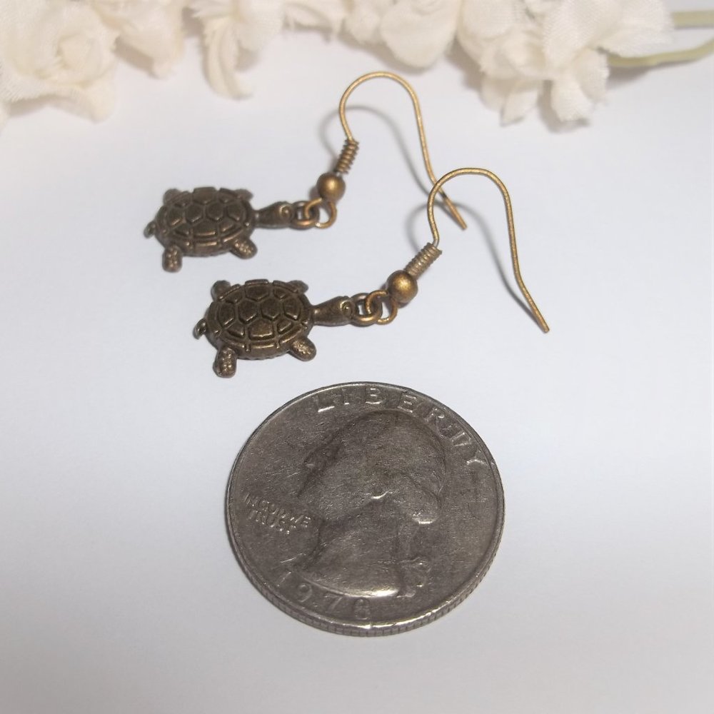 Turtle Earrings, Bronze Turtle Earring, Turtle Jewelry, Vacation Jewelry, 8043 - Picture 5 of 8